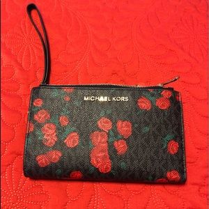 Authentic- Michael Kors wristlet/ Wallet
